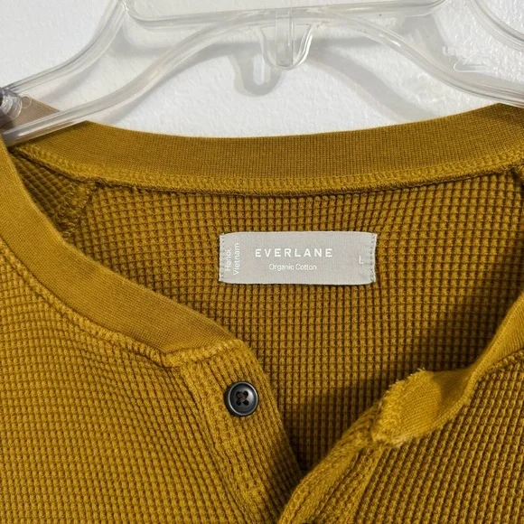 Everlane Men's Organic Cotton Golden Waffle Henley Long-Sleeve Shirt Top - Picture 6 of 7